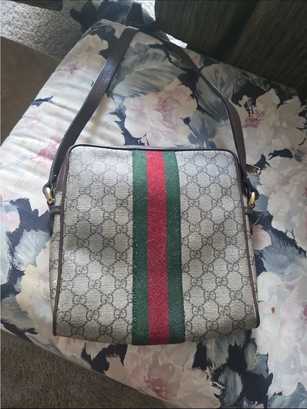 Gucci Brown GG Canvas Messenger Bag with Green & Red Stripe authentic